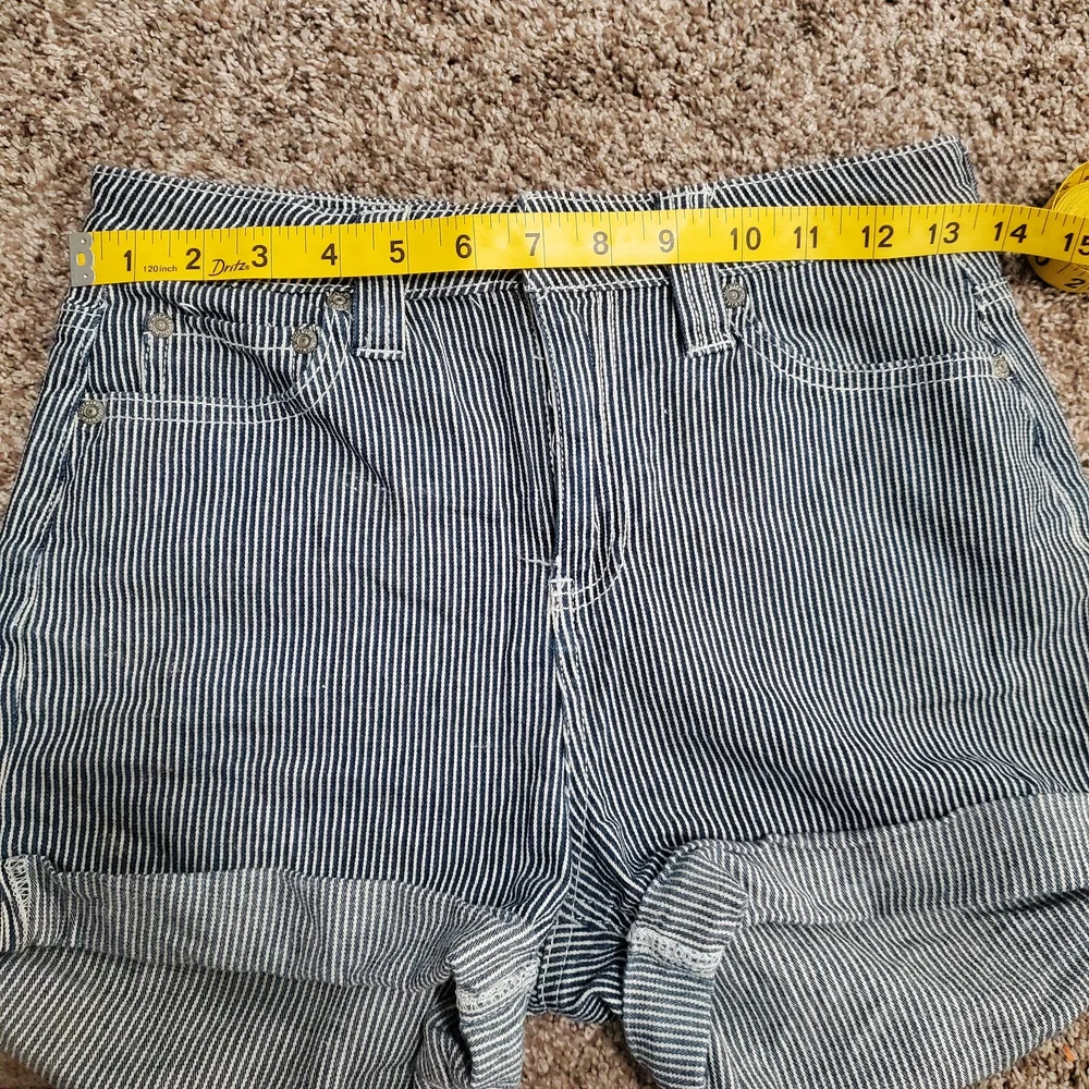 Dickies‎ Blue and White Jean Shorts with Rolled Cuffs - Picture 4 of 5